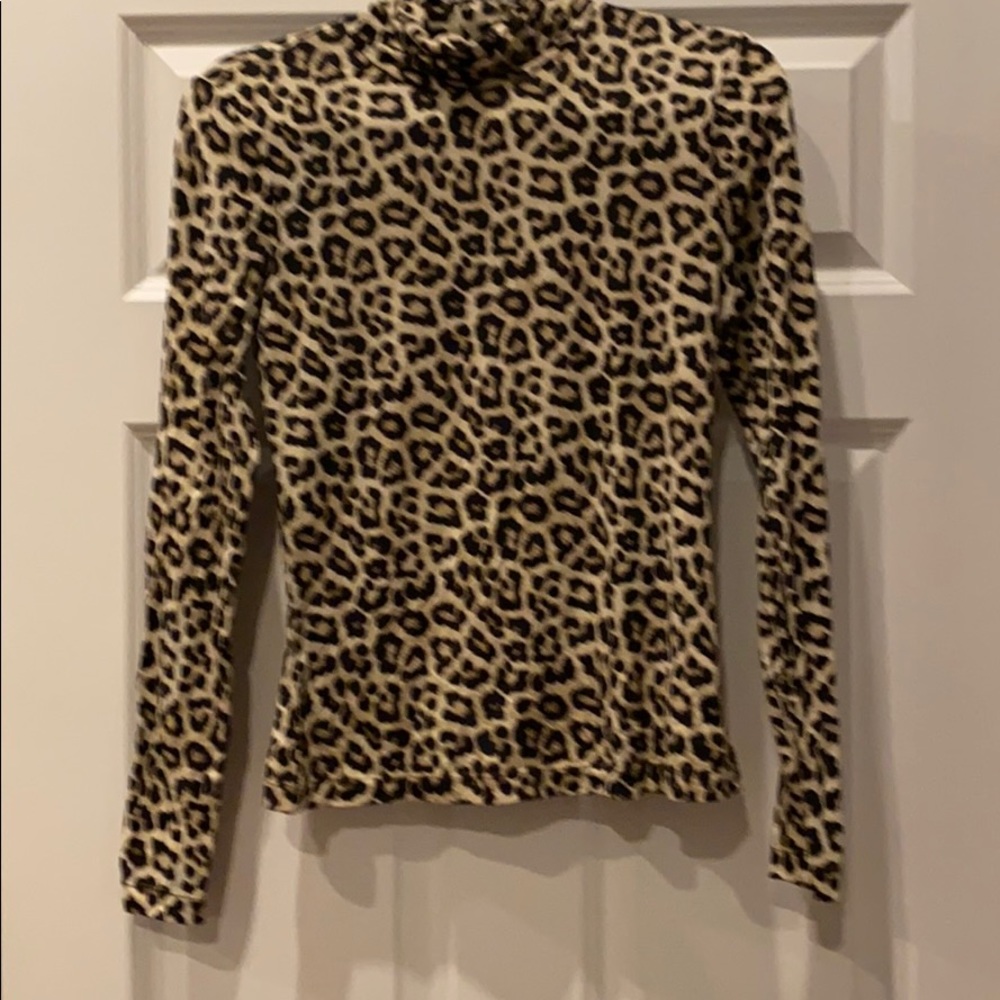 H&M size medium leopard shirt